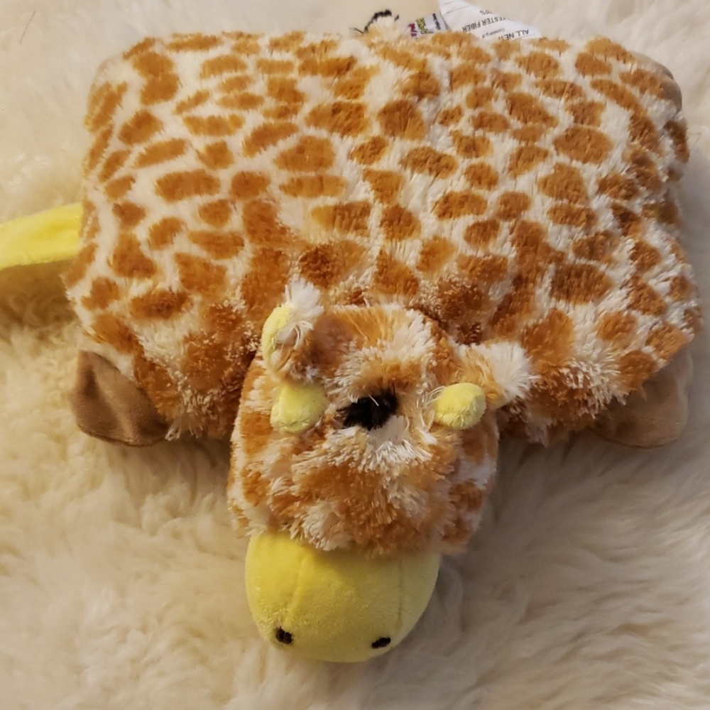 Giraffe pillow pet